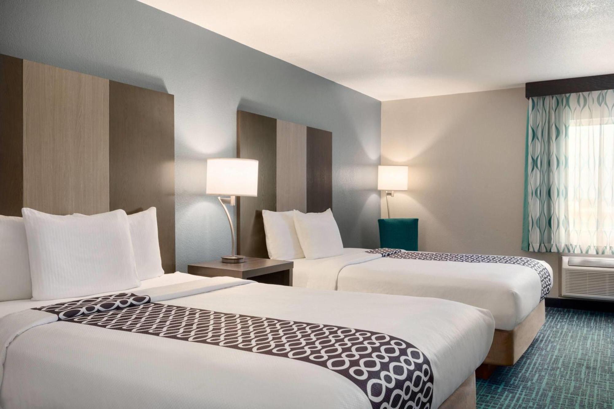 La Quinta Inn & Suites By Wyndham Peru Starved Rock St Park Exterior foto